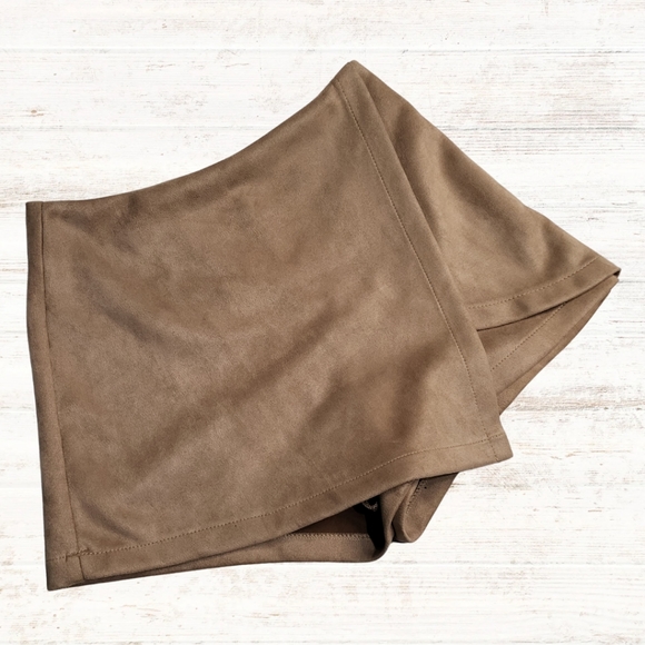 Luxxel Dresses & Skirts - Luxxel Tan Skort